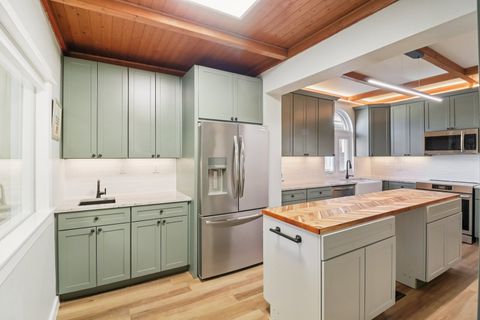 Tiny photo for 5026 N Hamlin Avenue, Chicago, IL 60625 (MLS # 12502558)