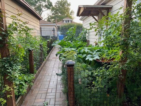 Tiny photo for 5026 N Hamlin Avenue, Chicago, IL 60625 (MLS # 12502558)