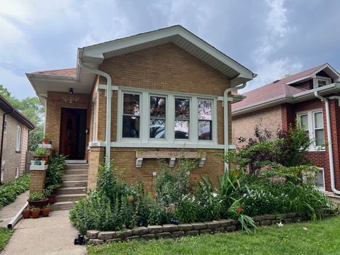 Tiny photo for 5026 N Hamlin Avenue, Chicago, IL 60625 (MLS # 12502558)