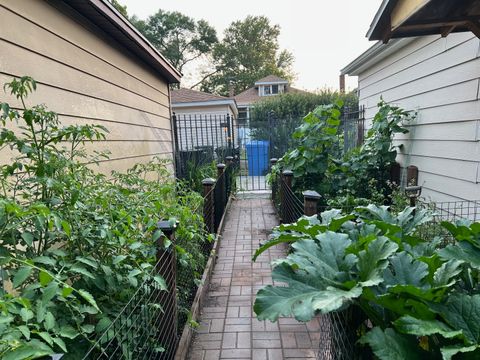 Tiny photo for 5026 N Hamlin Avenue, Chicago, IL 60625 (MLS # 12502558)