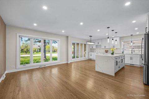 Photo of 1535 Marshall Drive, Des Plaines, IL 60018 (MLS # 12647538)