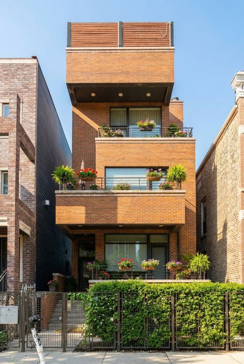 939 N WINCHESTER Avenue 2 Chicago IL 60622