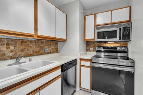 Tiny photo for 1122 N Clark Street #1710, Chicago, IL 60610 (MLS # 12646755)