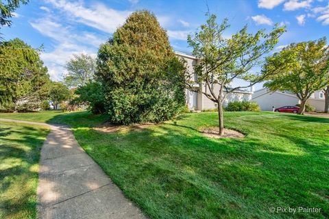 Tiny photo for 712 Scarbrough Circle #712, Hoffman Estates, IL 60169 (MLS # 12556129)