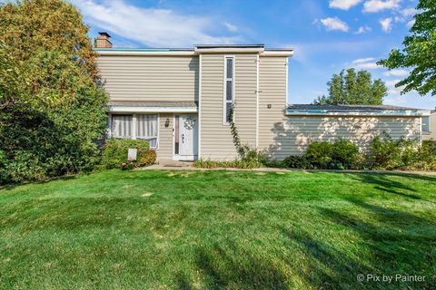 Tiny photo for 712 Scarbrough Circle #712, Hoffman Estates, IL 60169 (MLS # 12556129)