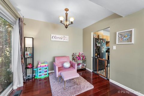 Tiny photo for 712 Scarbrough Circle #712, Hoffman Estates, IL 60169 (MLS # 12556129)