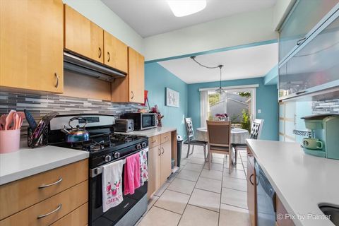 Tiny photo for 712 Scarbrough Circle #712, Hoffman Estates, IL 60169 (MLS # 12556129)