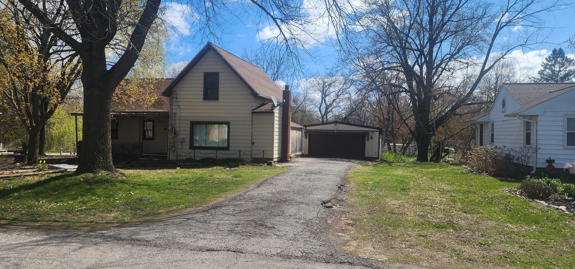 114 Armstrong Street