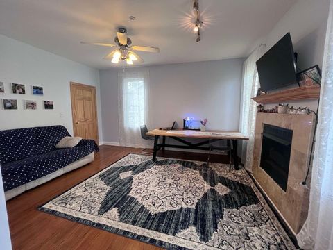 Tiny photo for 200 W Thacker Street, Hoffman Estates, IL 60169 (MLS # 12540051)