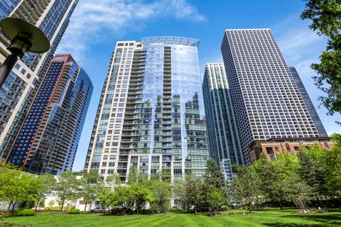 201 N Westshore Drive 2102 Chicago IL 60601