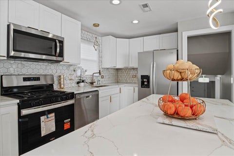 Tiny photo for 15265 Drexel Avenue, South Holland, IL 60473 (MLS # 12796177)