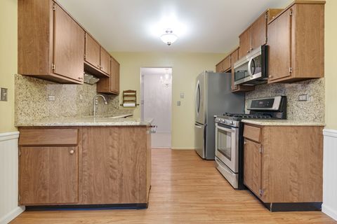 Tiny photo for 375 Pinetree Lane #D-1, Schaumburg, IL 60193 (MLS # 12493942)