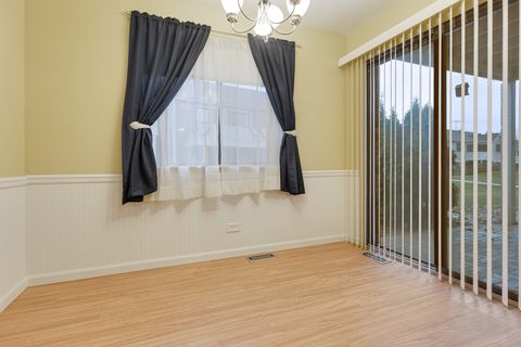 Tiny photo for 375 Pinetree Lane #D-1, Schaumburg, IL 60193 (MLS # 12493942)