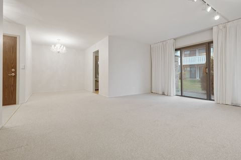 Tiny photo for 375 Pinetree Lane #D-1, Schaumburg, IL 60193 (MLS # 12493942)