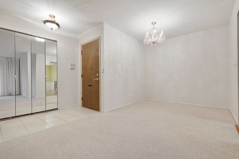 Tiny photo for 375 Pinetree Lane #D-1, Schaumburg, IL 60193 (MLS # 12493942)