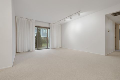 Tiny photo for 375 Pinetree Lane #D-1, Schaumburg, IL 60193 (MLS # 12493942)