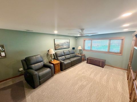 Tiny photo for 14221 Kilbourne Avenue, Crestwood, IL 60418 (MLS # 12622633)