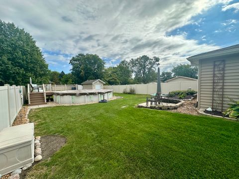 Tiny photo for 14221 Kilbourne Avenue, Crestwood, IL 60418 (MLS # 12622633)