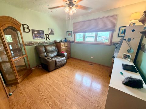 Tiny photo for 14221 Kilbourne Avenue, Crestwood, IL 60418 (MLS # 12622633)