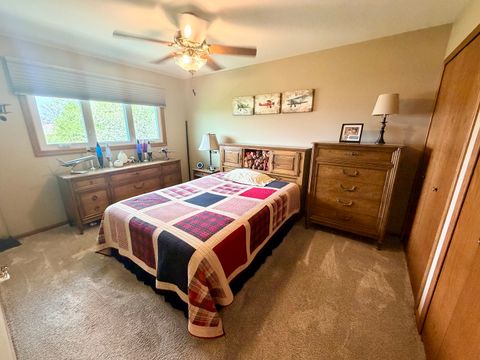 Tiny photo for 14221 Kilbourne Avenue, Crestwood, IL 60418 (MLS # 12622633)