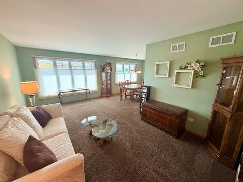 Tiny photo for 14221 Kilbourne Avenue, Crestwood, IL 60418 (MLS # 12622633)