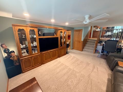 Tiny photo for 14221 Kilbourne Avenue, Crestwood, IL 60418 (MLS # 12622633)