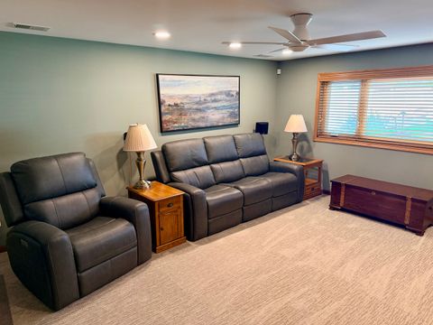 Tiny photo for 14221 Kilbourne Avenue, Crestwood, IL 60418 (MLS # 12622633)