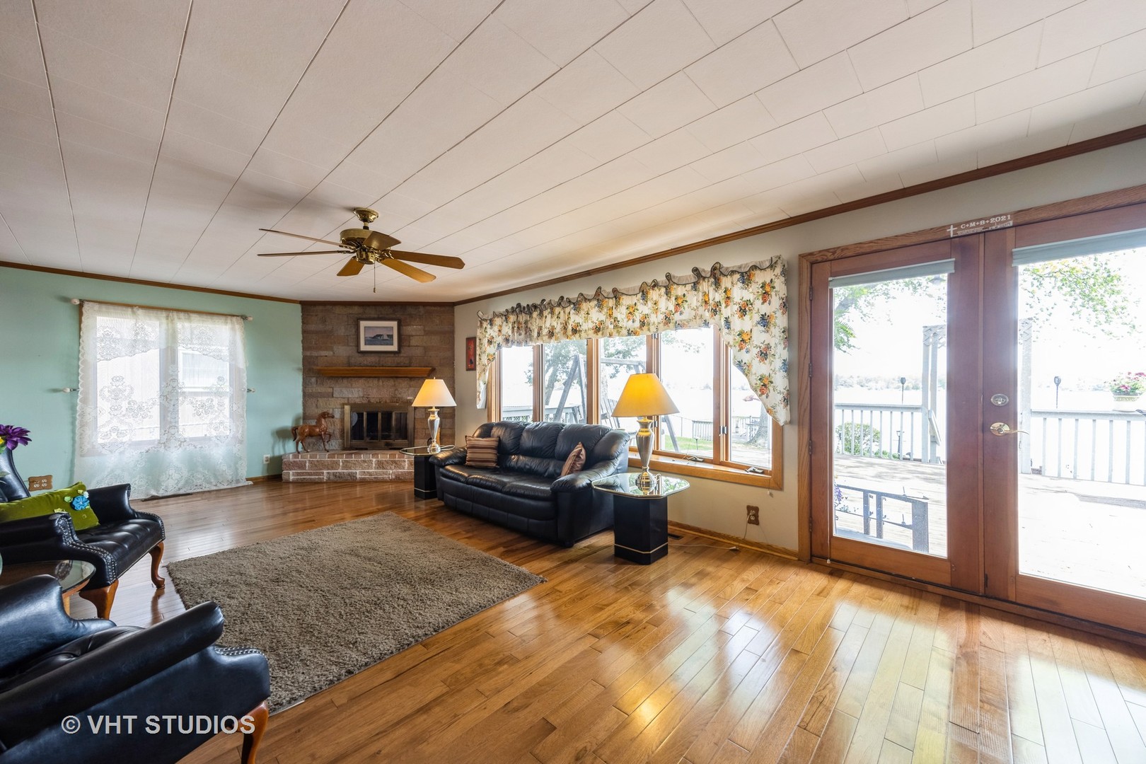 3714 W Lake Shore Drive