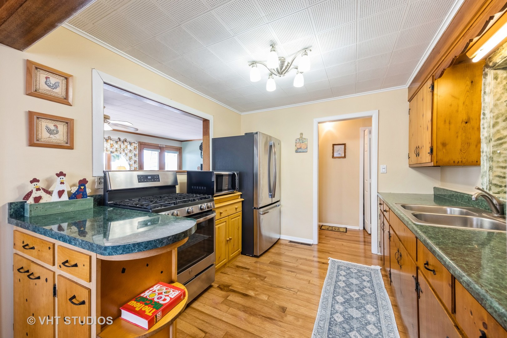 3714 W Lake Shore Drive