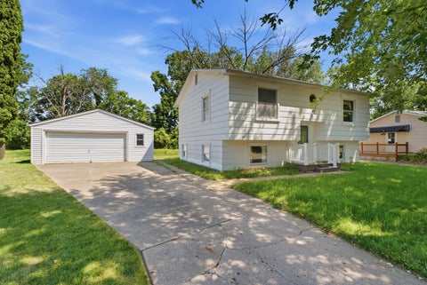 Tiny photo for 1119 94th Avenue W, Rock Island, IL 61201 (MLS # 12707907)