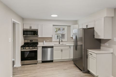 Tiny photo for 18600 Golfview Avenue, Homewood, IL 60430 (MLS # 12623982)