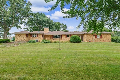 Tiny photo for 1123 N Sangamon Avenue, Gibson City, IL 60936 (MLS # 12728413)