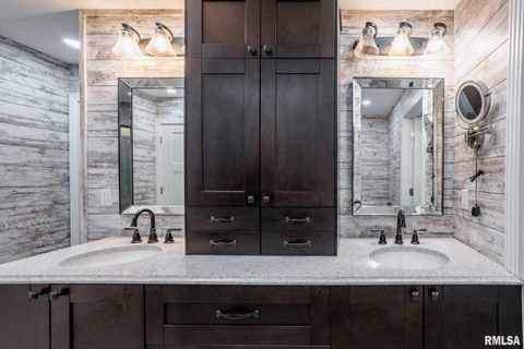 Tiny photo for 1901 Spring Garden Road, Marion, IL 62959 (MLS # QC4269668)