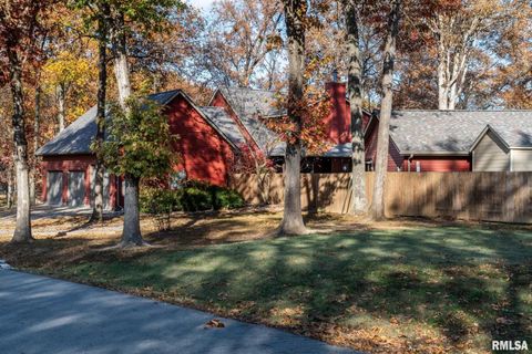 Tiny photo for 1901 Spring Garden Road, Marion, IL 62959 (MLS # QC4269668)