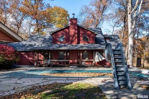 Tiny photo for 1901 Spring Garden Road, Marion, IL 62959 (MLS # QC4269668)