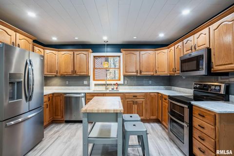 Tiny photo for 1901 Spring Garden Road, Marion, IL 62959 (MLS # QC4269668)