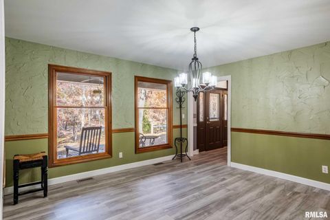 Tiny photo for 1901 Spring Garden Road, Marion, IL 62959 (MLS # QC4269668)