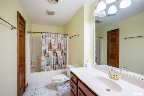 Tiny photo for 1901 Spring Garden Road, Marion, IL 62959 (MLS # QC4269668)