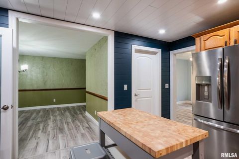 Tiny photo for 1901 Spring Garden Road, Marion, IL 62959 (MLS # QC4269668)