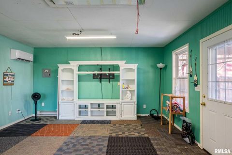 Tiny photo for 1901 Spring Garden Road, Marion, IL 62959 (MLS # QC4269668)