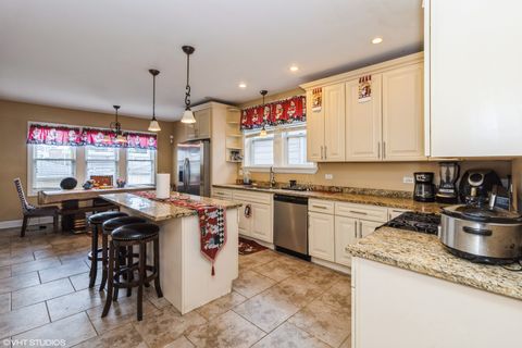 Tiny photo for 1325 Gunderson Avenue, Berwyn, IL 60402 (MLS # 12412431)
