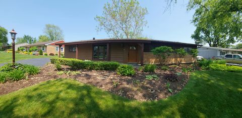 Tiny photo for 7713 Brookhaven Avenue, Darien, IL 60561 (MLS # 12446827)