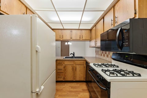 Tiny photo for 13434 W Circle Drive #102, Crestwood, IL 60418 (MLS # 12795249)