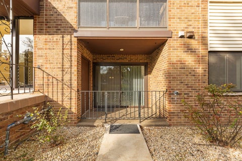 Tiny photo for 13434 W Circle Drive #102, Crestwood, IL 60418 (MLS # 12795249)