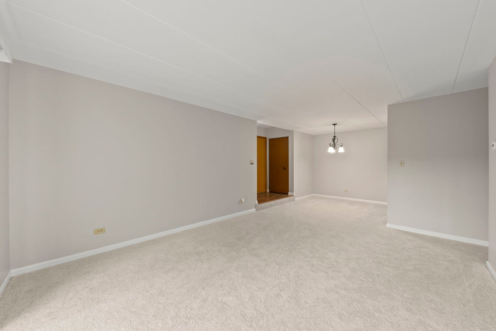 13434 W Circle Drive 102