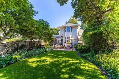 Tiny photo for 106 E Woodland Road, Lake Forest, IL 60045 (MLS # 12710028)