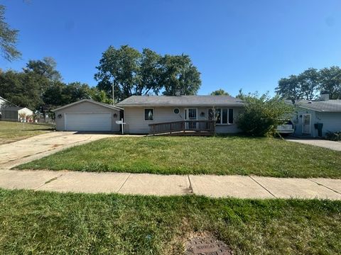 Photo of 102 Grow Lane, Streamwood, IL 60107 (MLS # 12481976)