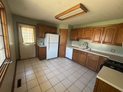Tiny photo for 102 Grow Lane, Streamwood, IL 60107 (MLS # 12481976)
