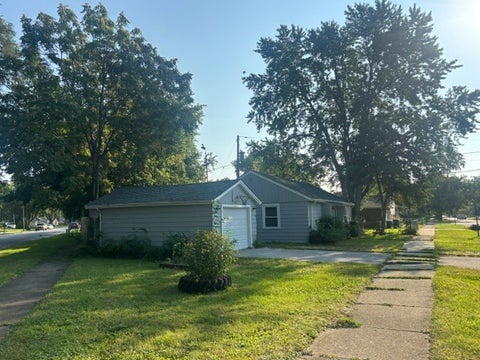 Tiny photo for 14575 Abbottsford Road, Midlothian, IL 60445 (MLS # 12740365)