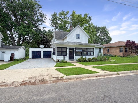 Tiny photo for 204 W Pearl Street, Lanark, IL 61046 (MLS # 12691499)